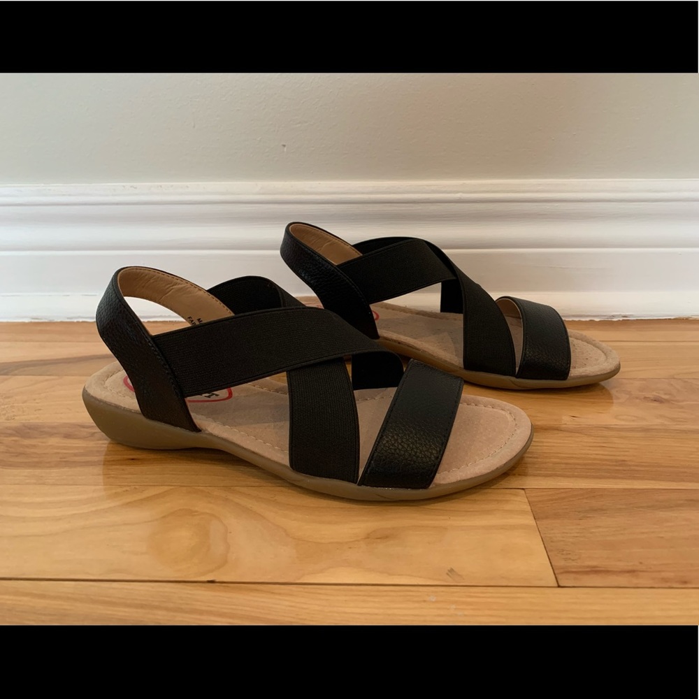Soft Comfort Sandals - NWOT